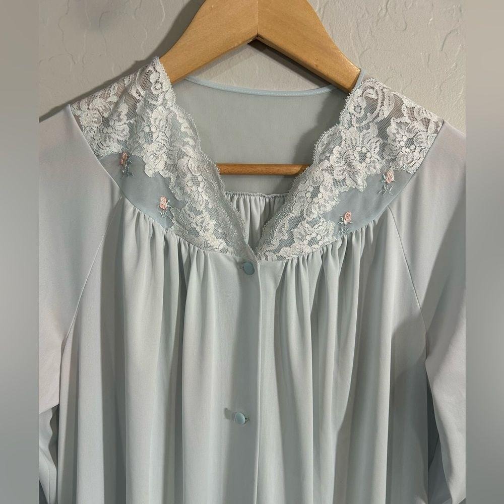 Vintage Shadowline Baby Blue Lace Trim Nylon Robe Small Long Grannycore Lingerie